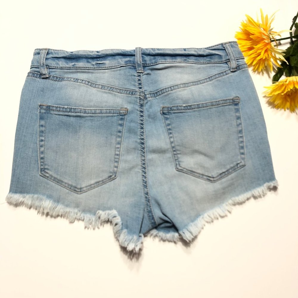 REFUGE HIGH RISE SHORT DISTRESSED 6 - Picture 2 of 6